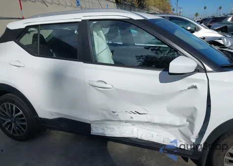 2022 Nissan Kicks Sv Xtronic Cvt из США, поврежденный, VIN 3N1CP5CV3NL497345